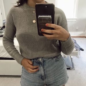 GRAY URBAN OUTFITTERS SWEATER